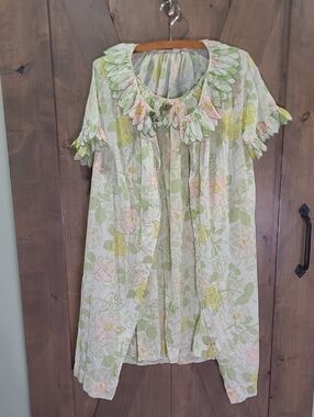 Vintage Komar Lightweight Pastel Green and Pink Floral Nightdress And Robe Set S